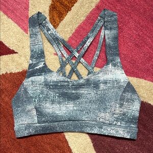 Lululemon Free To Be Serene Bra Size 4